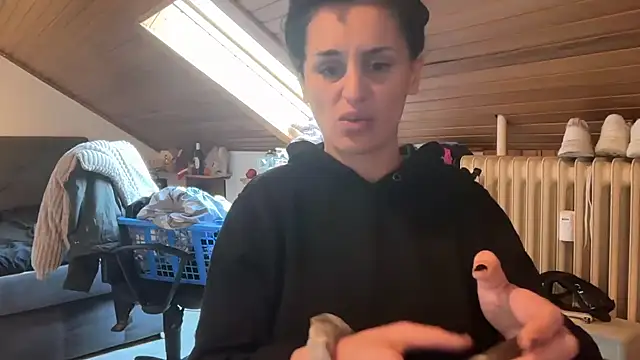 JeSuisUnTapin online show from 03-15-26, 01:18