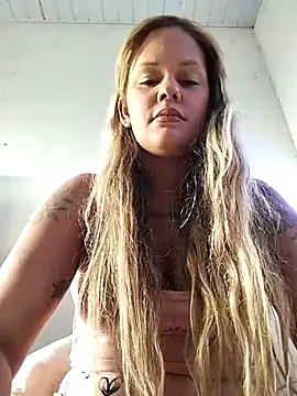 Snapshot of perolaar chatting on 03-08-25, 09:17 perolaar online show from 03-08-25, 09:17