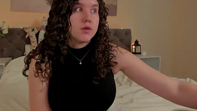 Snapshot of Ariella_Sol chatting on 07-03-26, 01:01 Ariella Sol online show from 07-03-26, 01:01