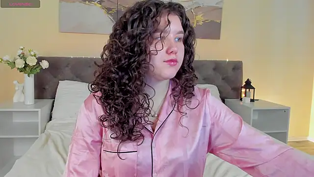 Ariella Sol online show from 04-21-26, 09:27