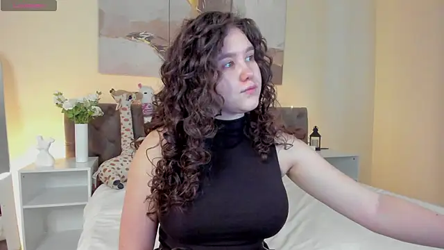 Ariella Sol online show from 05-13-26, 01:01