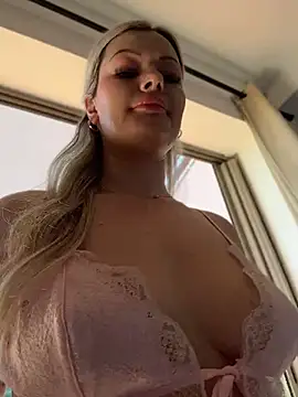 LoveShae  online show from 05-13-26, 06:04