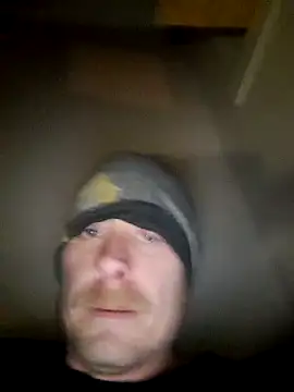 Snapshot of Fred2851 chatting on 03-23-25, 03:43 Fred2851 online show from 03-23-25, 03:43