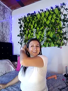 any mour online show from 10-15-25, 04:48