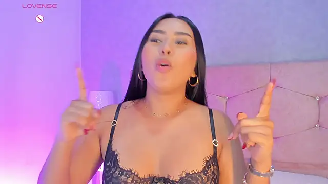 Snapshot of Cameliaa_Smiith chatting on 09-19-25, 07:01 Cameliaa Smiith online show from 09-19-25, 07:01