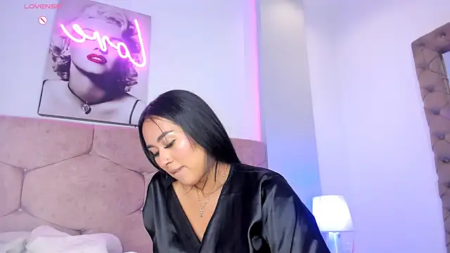 Snapshot of Cameliaa_Smiith chatting on 02-14-25, 10:59 Cameliaa Smiith online show from 02-14-25, 10:59