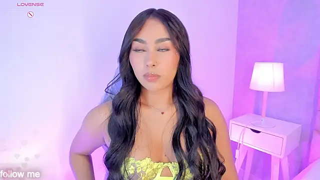 Cameliaa Smiith online show from 04-18-26, 04:48