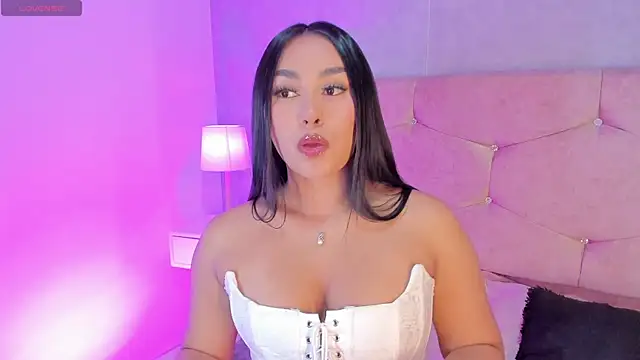 Cameliaa Smiith online show from 05-24-26, 03:17