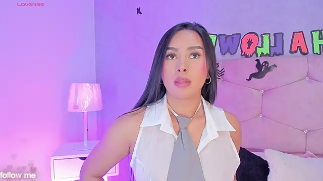 Cameliaa Smiith online show from 10-30-25, 03:27