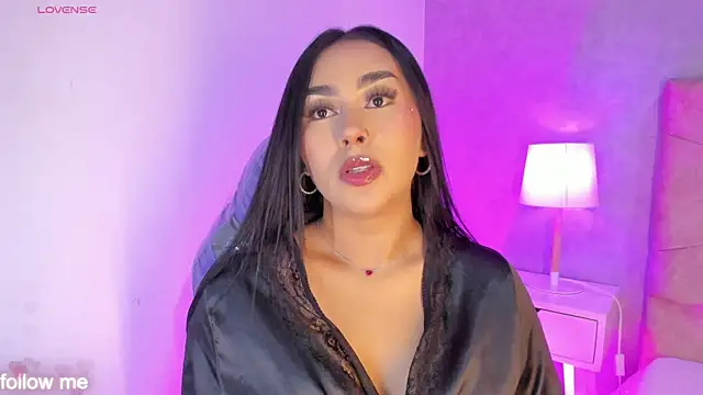 Snapshot of Cameliaa_Smiith chatting on 06-24-26, 06:45 Cameliaa Smiith online show from 06-24-26, 06:45