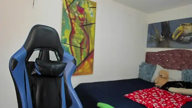 Margoth Montilla online show from 12-21-25, 08:31