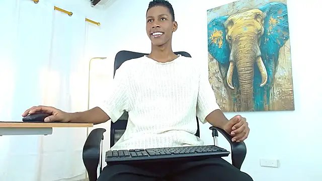maiki18  online show from 09-09-25, 02:15