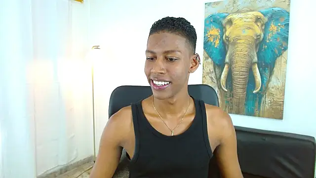 maiki18  online show from 11-13-25, 08:46