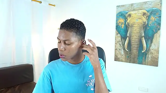 maiki18  online show from 12-01-25, 09:04