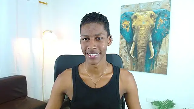 maiki18  online show from 10-24-25, 08:41