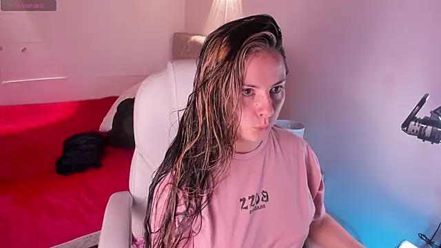 Snapshot of brandy_sweet_ chatting on 03-18-25, 12:28 brandy sweet online show from 03-18-25, 12:28