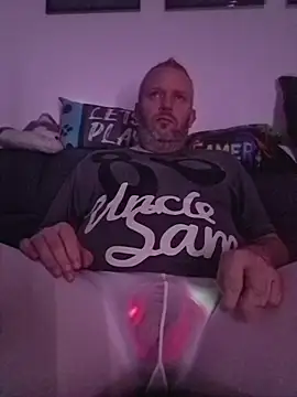 ShyBoy1982 online show from 11-15-25, 09:52