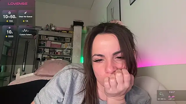 Snapshot of MyPhoenix chatting on 01-19-26, 04:22 MyPhoenix online show from 01-19-26, 04:22