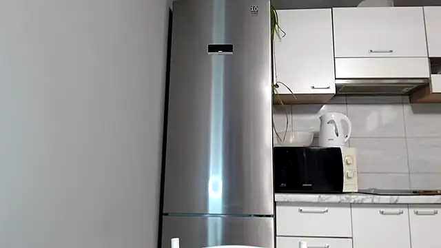 SierraSky  online show from 09-09-25, 05:11