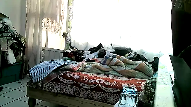 Snapshot of jperezofficial1 chatting on 10-14-25, 08:09 jperezofficial1 online show from 10-14-25, 08:09