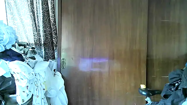 Snapshot of jperezofficial1 chatting on 10-21-25, 09:25 jperezofficial1 online show from 10-21-25, 09:25