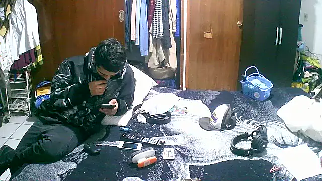 Snapshot of jperezofficial1 chatting on 09-19-25, 07:56 jperezofficial1 online show from 09-19-25, 07:56