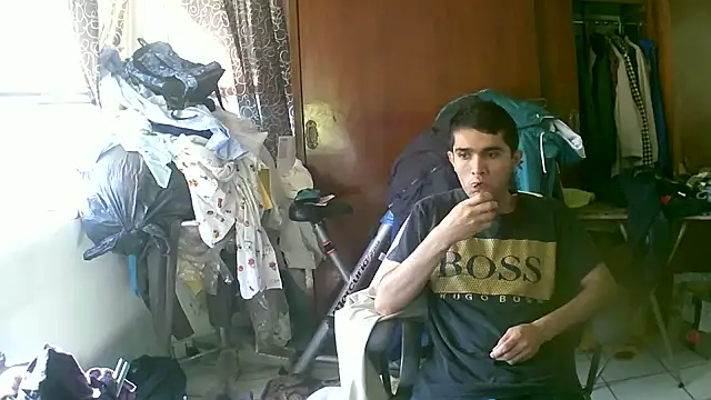 Snapshot of jperezofficial1 chatting on 10-27-25, 04:41 jperezofficial1 online show from 10-27-25, 04:41