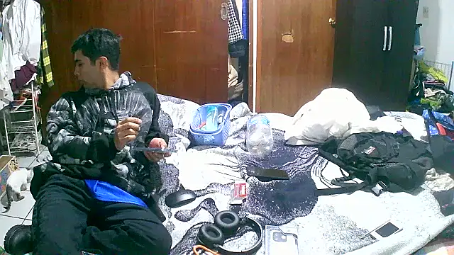 Snapshot of jperezofficial1 chatting on 09-25-25, 08:20 jperezofficial1 online show from 09-25-25, 08:20