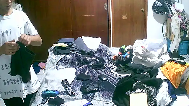 Snapshot of jperezofficial1 chatting on 10-08-25, 04:58 jperezofficial1 online show from 10-08-25, 04:58