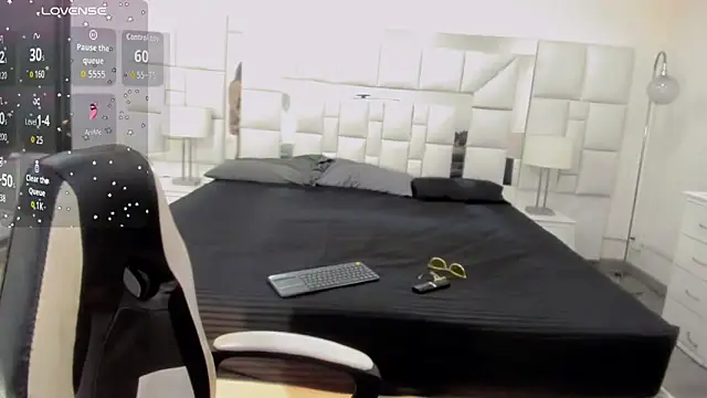 AdharaaMoon online show from 11-18-25, 07:17