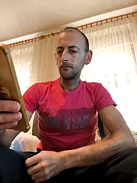 Snapshot of Cirkon1984 chatting on 02-19-25, 01:06 Cirkon1984 online show from 02-19-25, 01:06