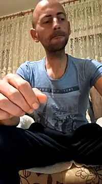 Snapshot of Cirkon1984 chatting on 02-11-25, 03:29 Cirkon1984 online show from 02-11-25, 03:29