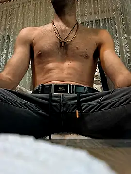 Snapshot of Cirkon1984 chatting on 02-21-25, 03:21 Cirkon1984 online show from 02-21-25, 03:21