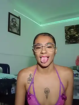Leslly  online show from 06-10-26, 10:16
