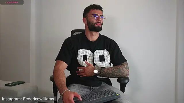 Derek w online show from 09-23-25, 05:03