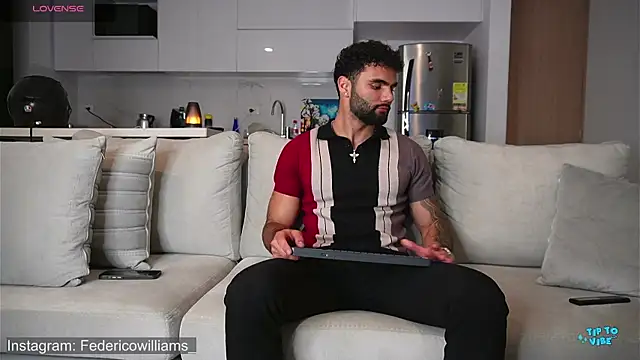 Derek w online show from 12-21-25, 01:08