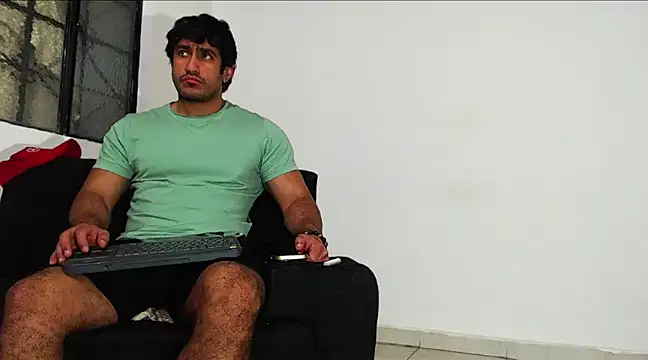 Snapshot of willian_m777 chatting on 01-11-25, 04:06 willian m777 online show from 01-11-25, 04:06