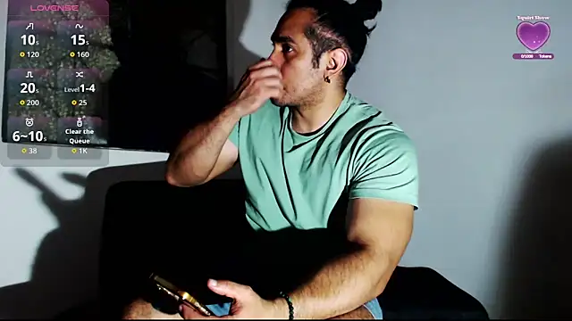 Snapshot of willian_m777 chatting on 04-15-26, 04:07 willian m777 online show from 04-15-26, 04:07