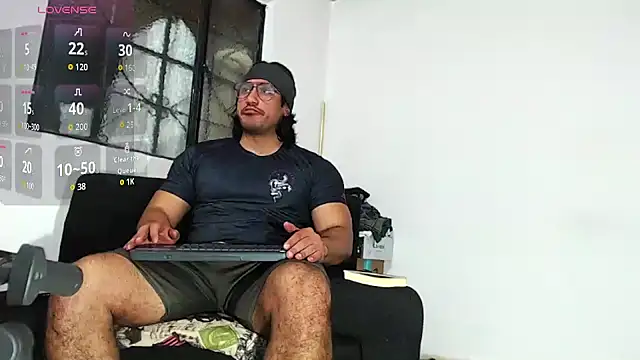 Snapshot of willian_m777 chatting on 10-17-25, 04:05 willian m777 online show from 10-17-25, 04:05