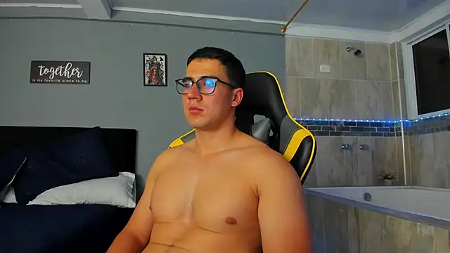 owengray2n online show from 02-13-25, 04:43