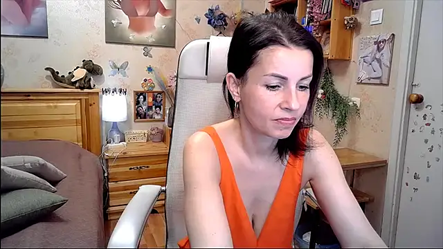 Kendra Mom online show from 04-23-26, 10:00