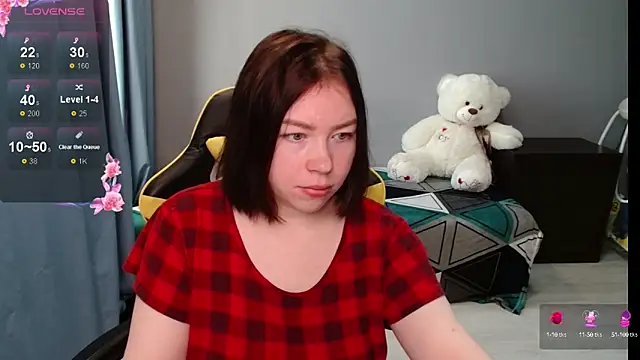Snapshot of Emily_Amorre chatting on 09-09-25, 02:10 Emily Amorre online show from 09-09-25, 02:10