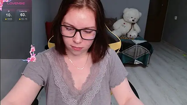 Snapshot of Emily_Amorre chatting on 11-09-25, 04:00 Emily Amorre online show from 11-09-25, 04:00