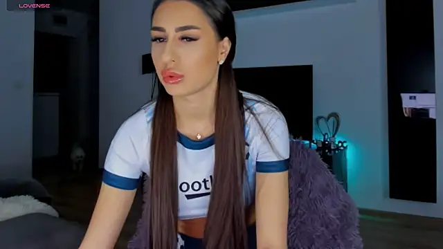 Snapshot of K_chic chatting on 02-06-25, 04:58 K chic online show from 02-06-25, 04:58