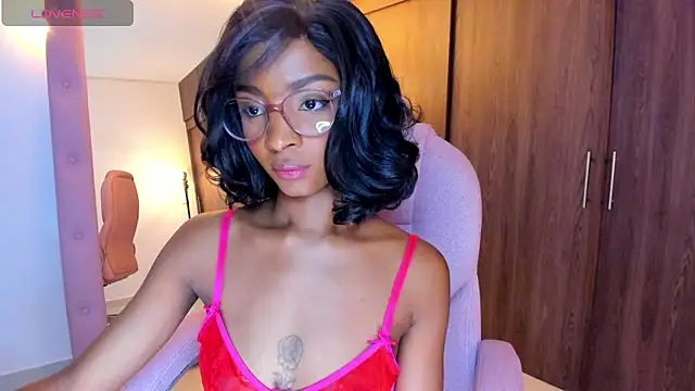 alikahouston4 online show from 05-18-26, 05:34