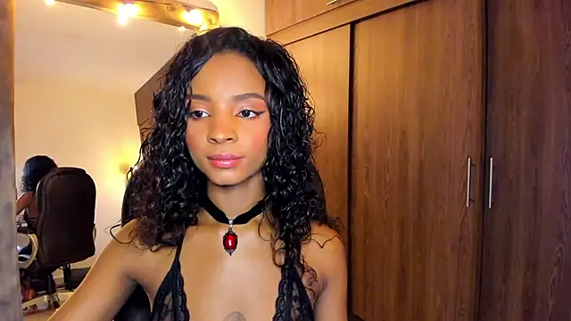 Snapshot of alikahouston4 chatting on 10-15-25, 02:43 alikahouston4 online show from 10-15-25, 02:43