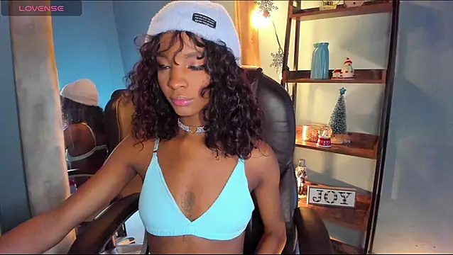 Snapshot of alikahouston4 chatting on 12-28-24, 02:11 alikahouston4 online show from 12-28-24, 02:11