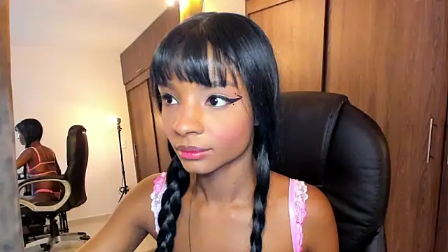 Snapshot of alikahouston4 chatting on 02-10-25, 01:46 alikahouston4 online show from 02-10-25, 01:46