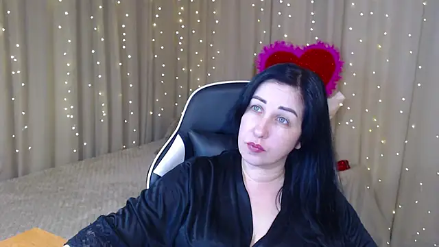 Snapshot of JillStevens chatting on 02-10-26, 04:06 JillStevens online show from 02-10-26, 04:06