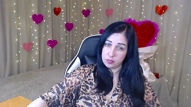 Snapshot of JillStevens chatting on 02-18-26, 04:58 JillStevens online show from 02-18-26, 04:58